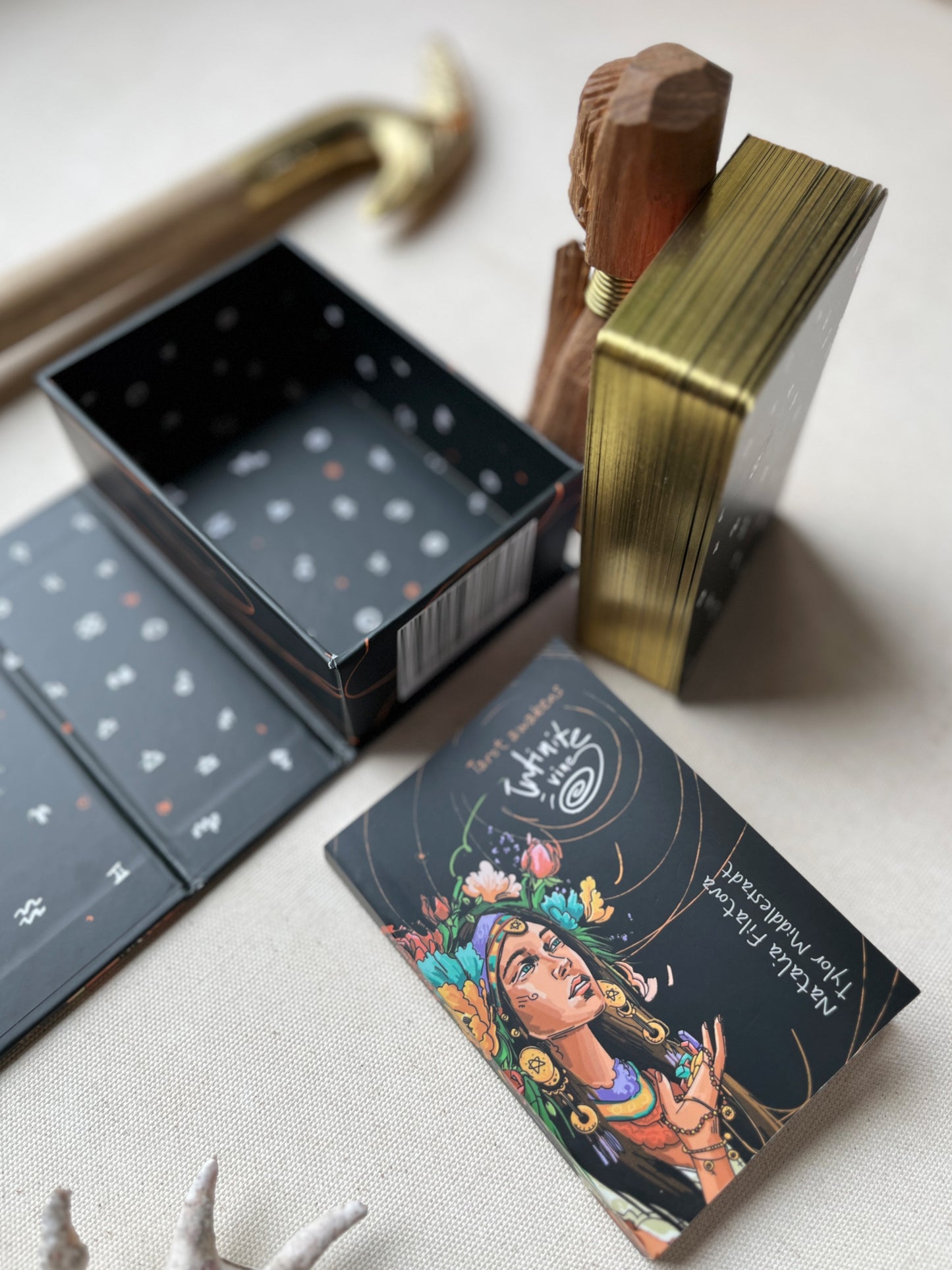 Tarot Deck Infinite Vine. Premium Quality